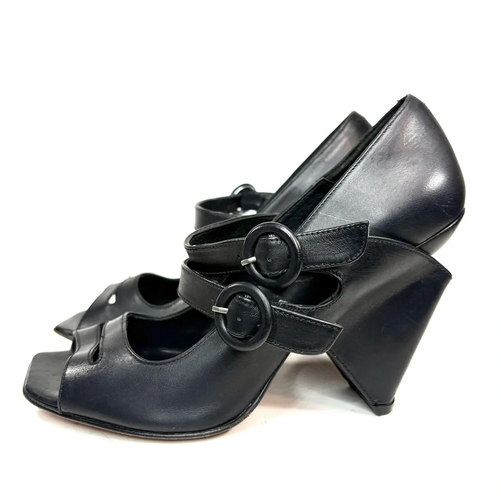 Audley London x Anthropologie Black Leather Geometric Pumps | 38.5 - Picture 5 of 11
